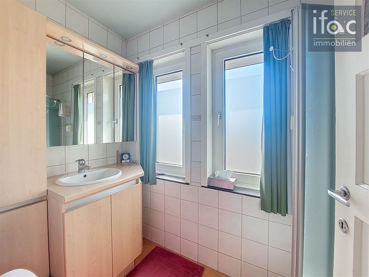 Centraal gelegen driegevelwoning met mooie tuin op ±7a