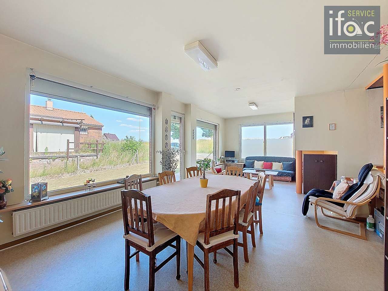 Centraal gelegen driegevelwoning met mooie tuin op ±7a