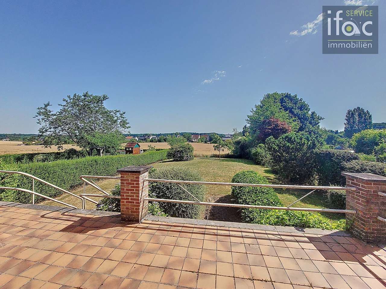 Fantastisch gelegen villa met panoramisch uitzicht