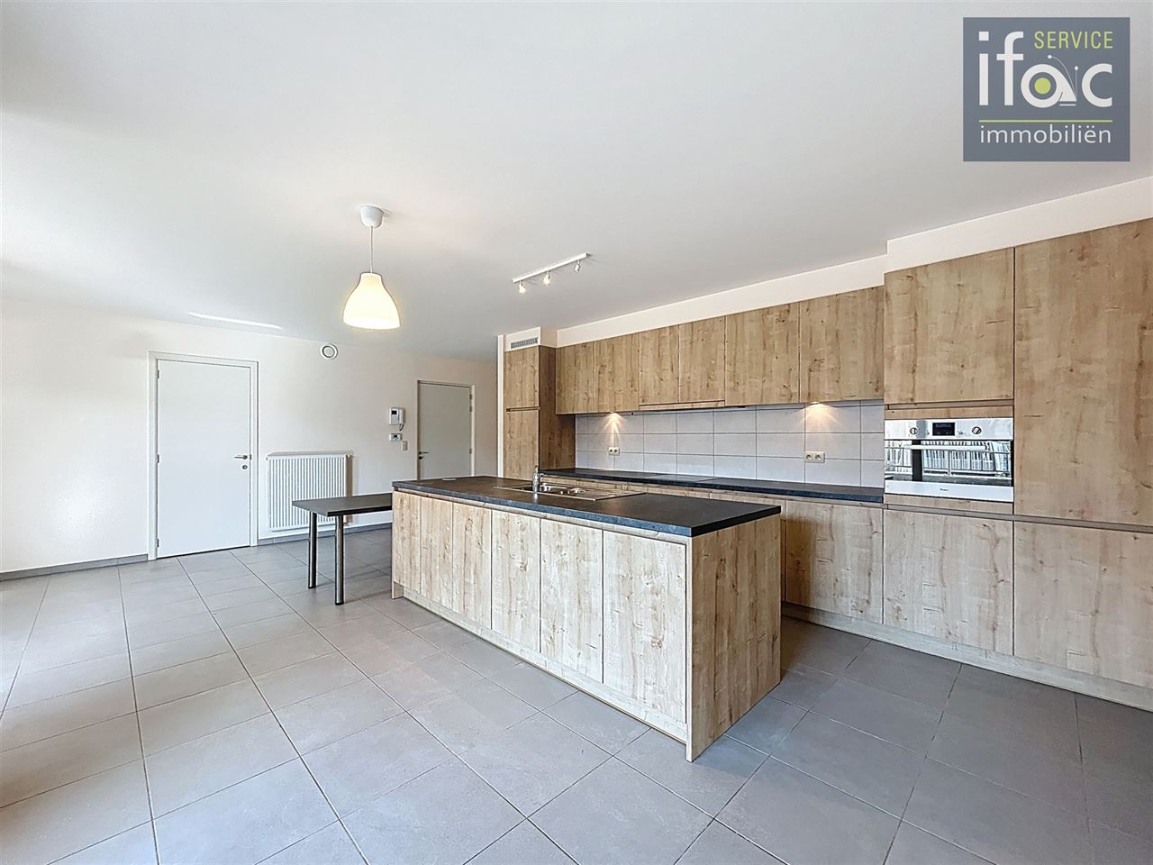Mooi 2-slaapkamer appartement en parking in centrum Tervuren