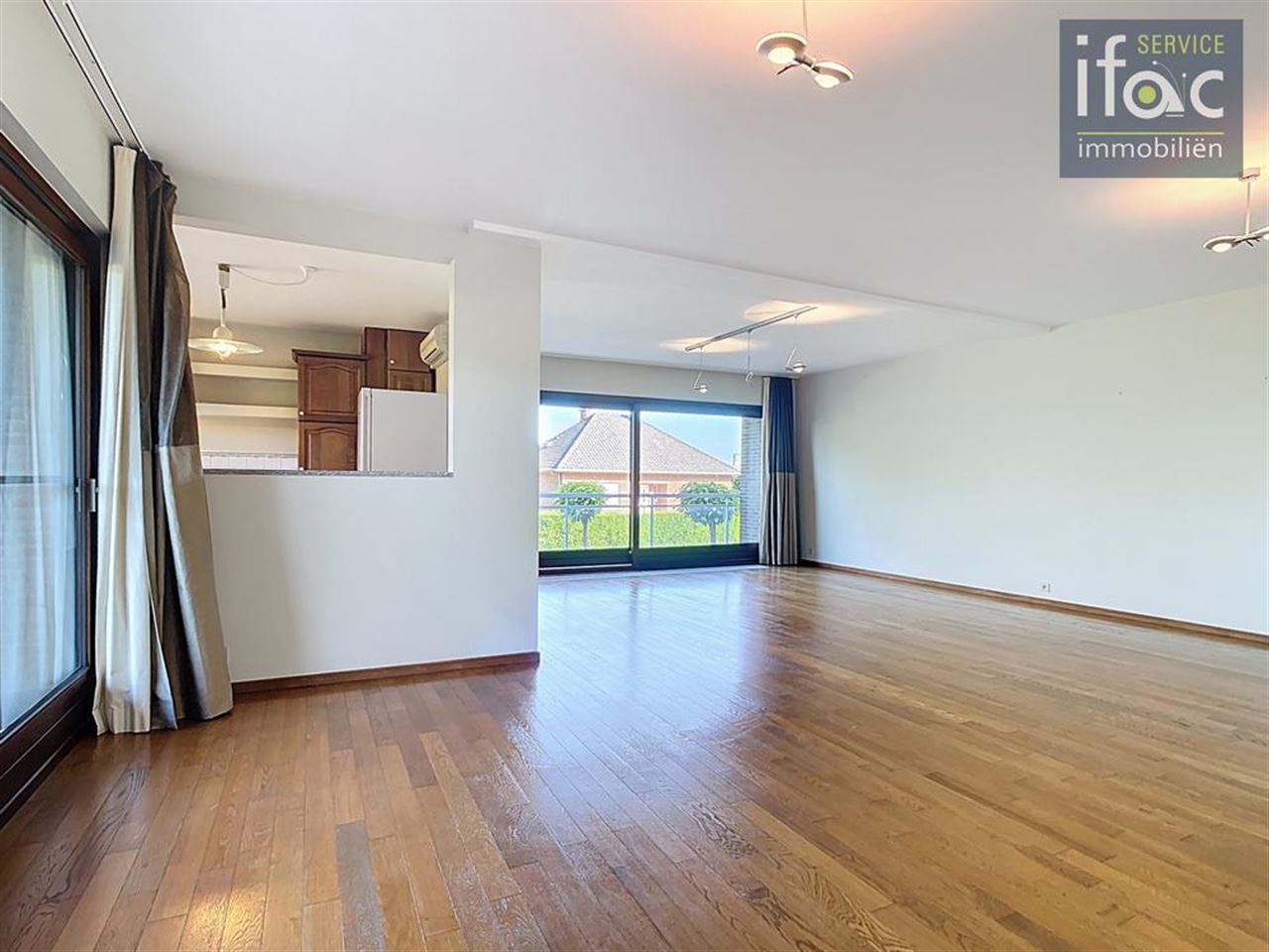 Ruim en klassevol gelijkvloers-appartement met 3 slaapkamers