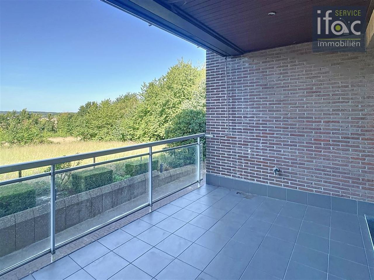 Ruim en klassevol gelijkvloers-appartement met 3 slaapkamers