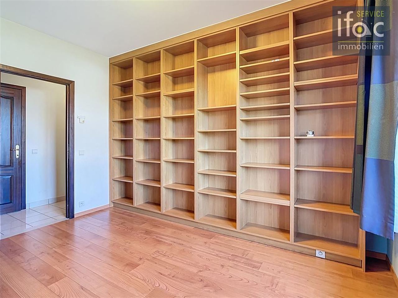 Ruim en klassevol gelijkvloers-appartement met 3 slaapkamers