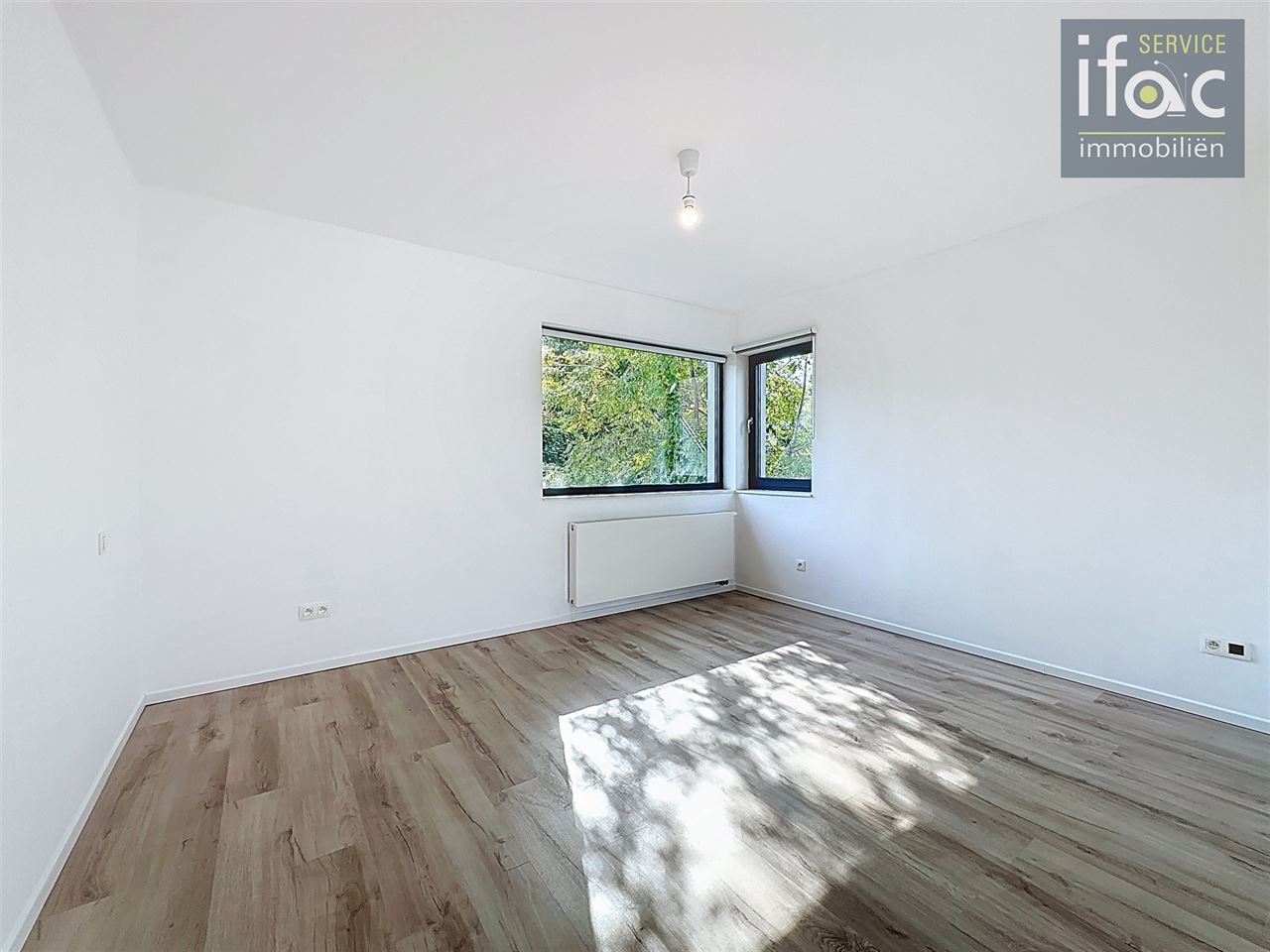 Moderne villa met 6 slaapkamers en zonnige tuin in wijk Arboretum