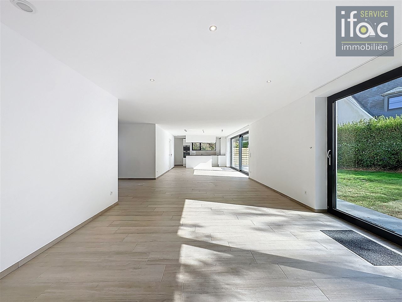 Moderne villa met 6 slaapkamers en zonnige tuin in wijk Arboretum