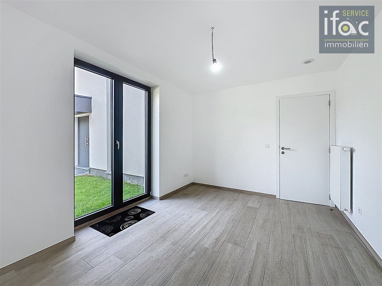 Moderne villa met 6 slaapkamers en zonnige tuin in wijk Arboretum