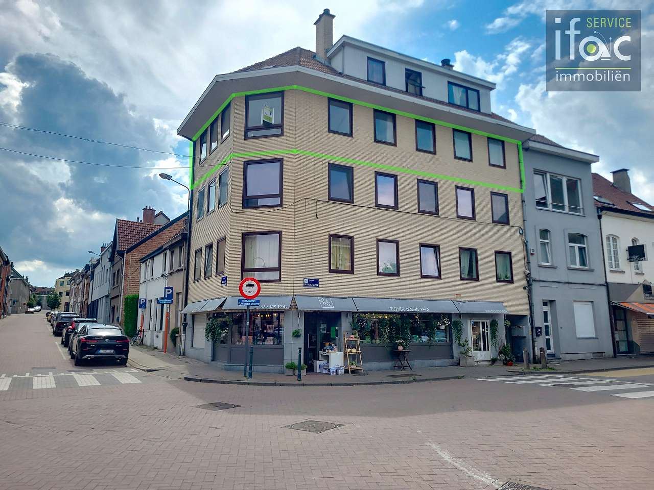 Lichtrijk gerenoveerd 2-slaapkamerappartement met lift in Te