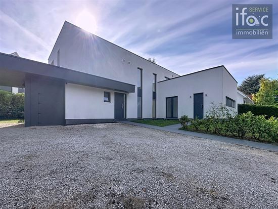 Moderne villa met 6 slaapkamers en zonnige tuin in wijk Arboretum