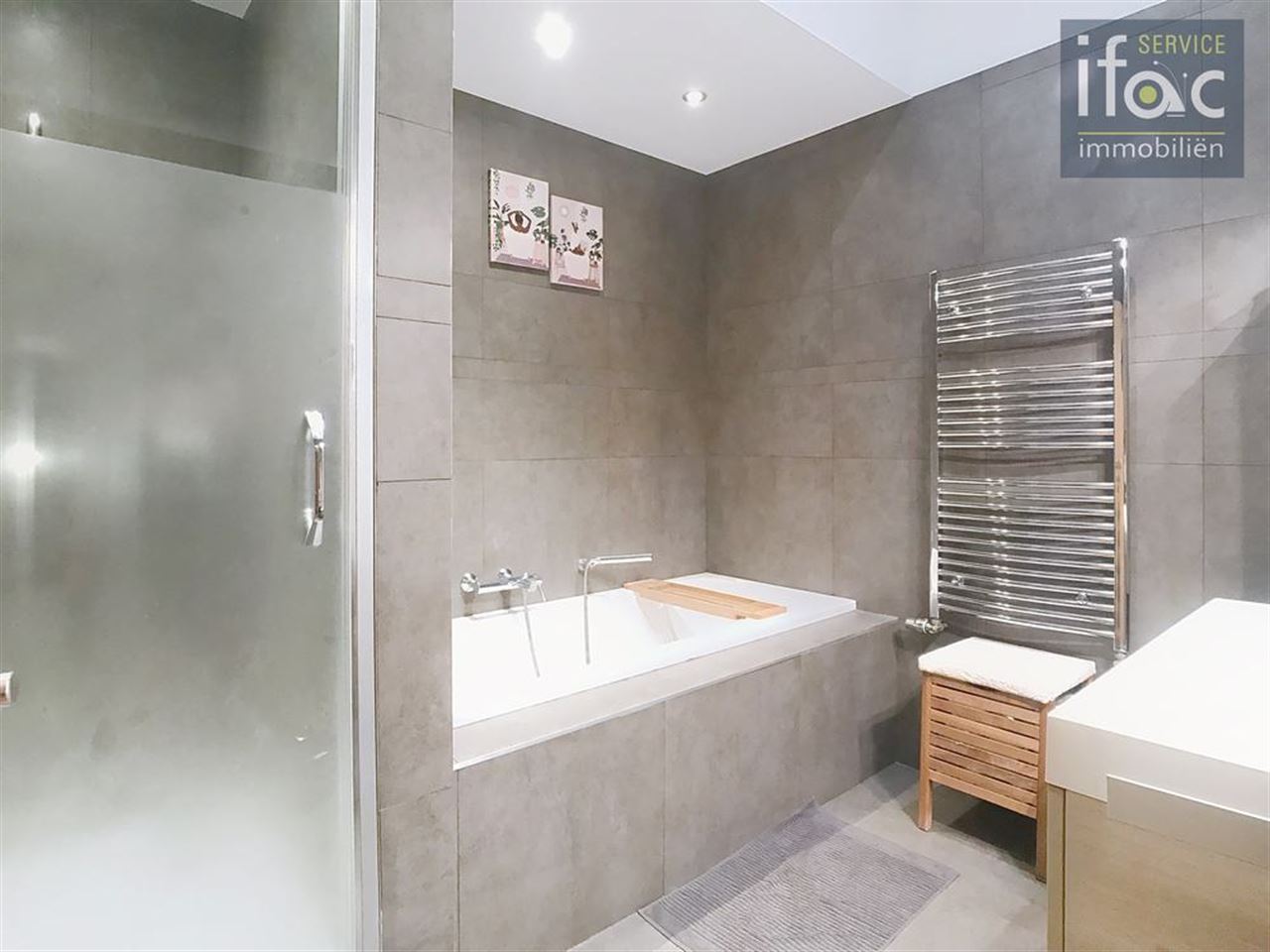 Appartement 2 slpks, 2 badkrs & garagebox