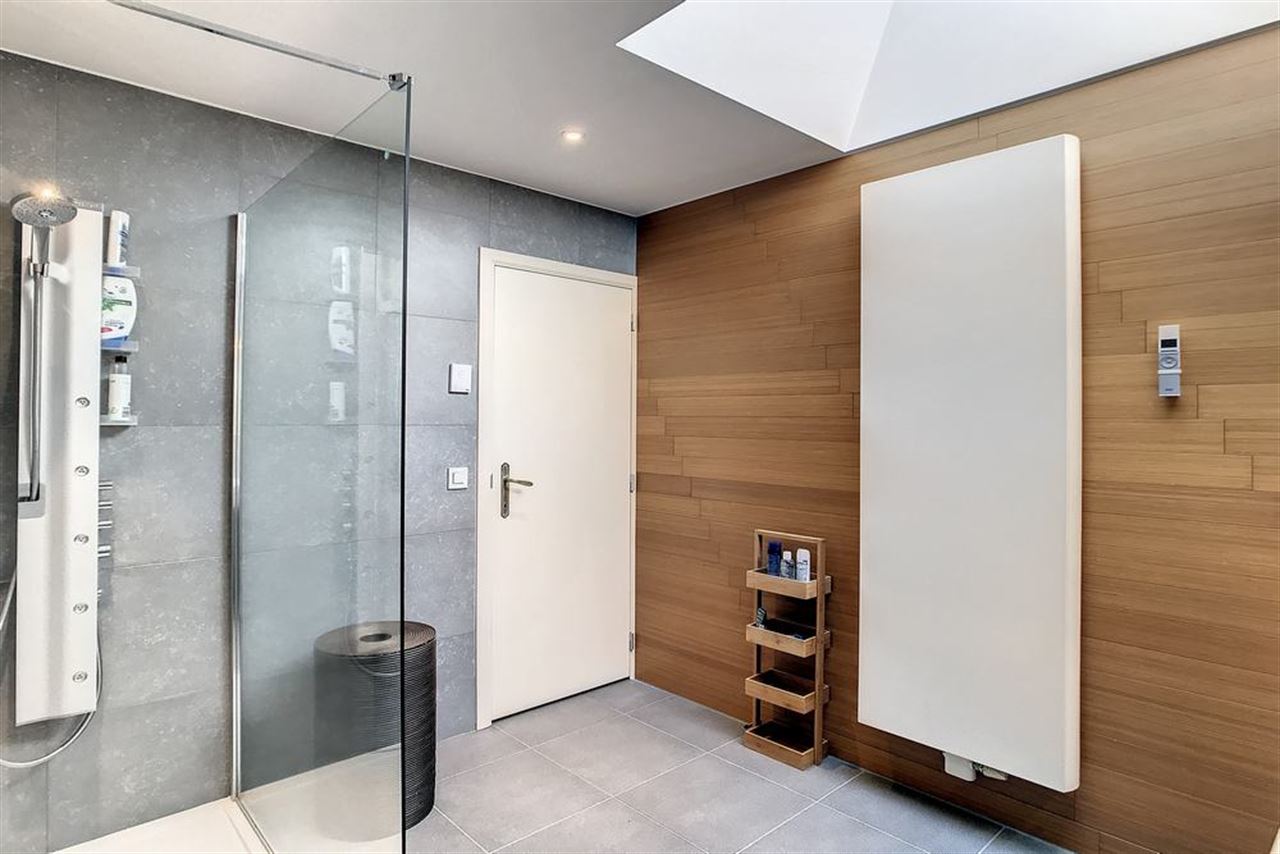 Charmante villa in residentiële omgeving met prachtig aangelegde tuin