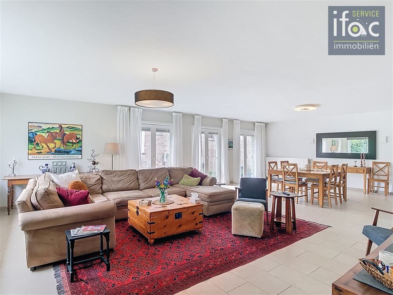 Prachtige villa op toplocatie, 6 slaapkamers en 2 badkamers