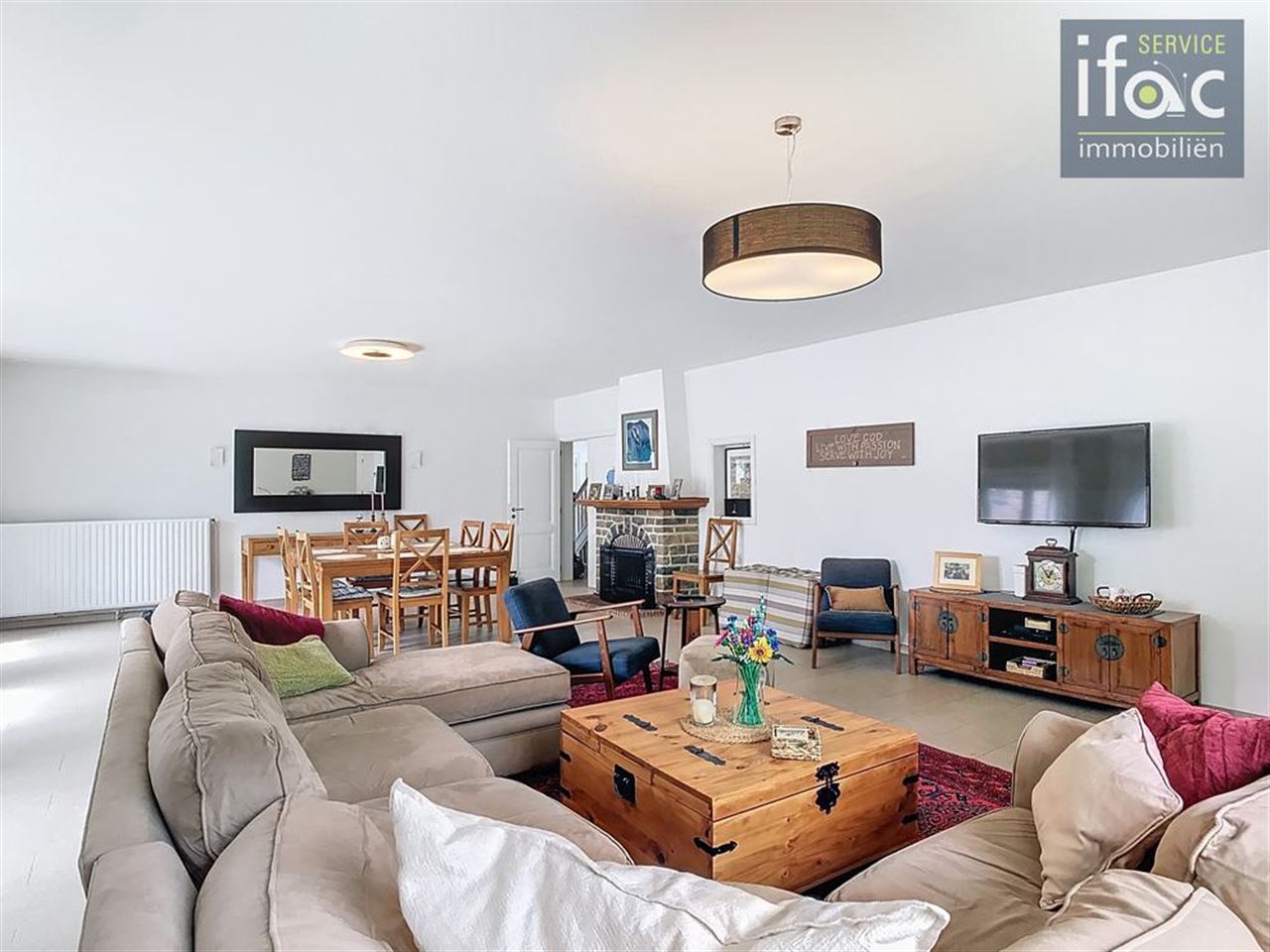 Prachtige villa op toplocatie, 6 slaapkamers en 2 badkamers