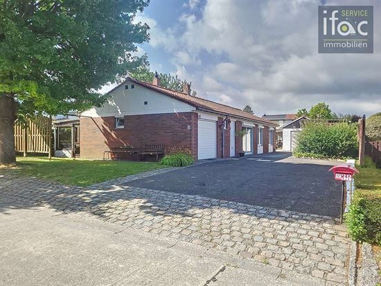 Te renoveren bungalow op zuidwest perceel van ±8 are