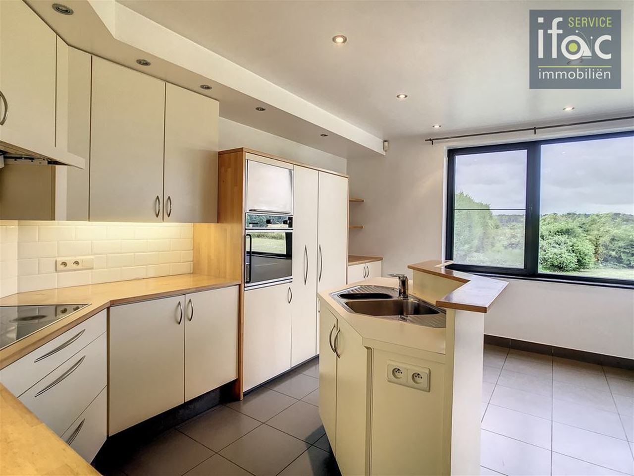 Prachtige 3-gevel villa met unieke panoramische vergezichten