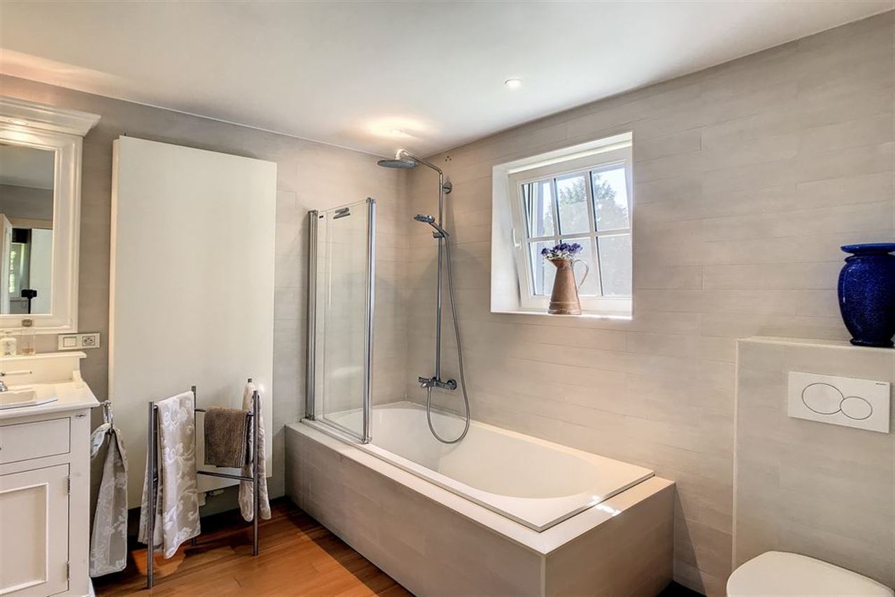 Charmante villa in residentiële omgeving met prachtig aangelegde tuin