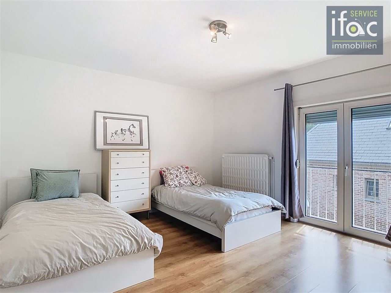 Prachtige villa op toplocatie, 6 slaapkamers en 2 badkamers