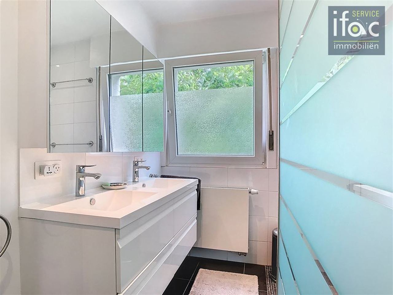 Prachtige villa op toplocatie, 6 slaapkamers en 2 badkamers