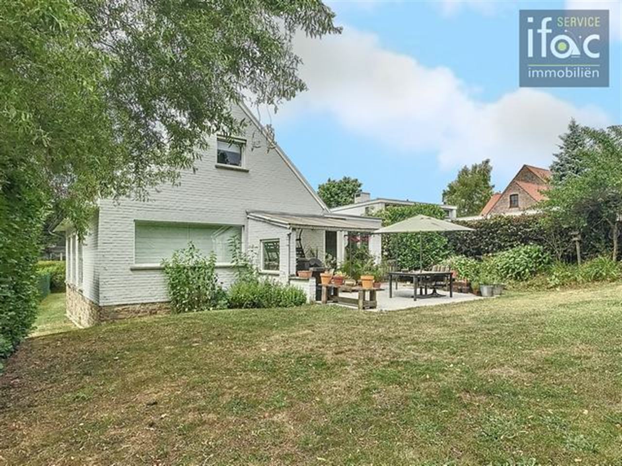 Prachtige villa op toplocatie, 6 slaapkamers en 2 badkamers