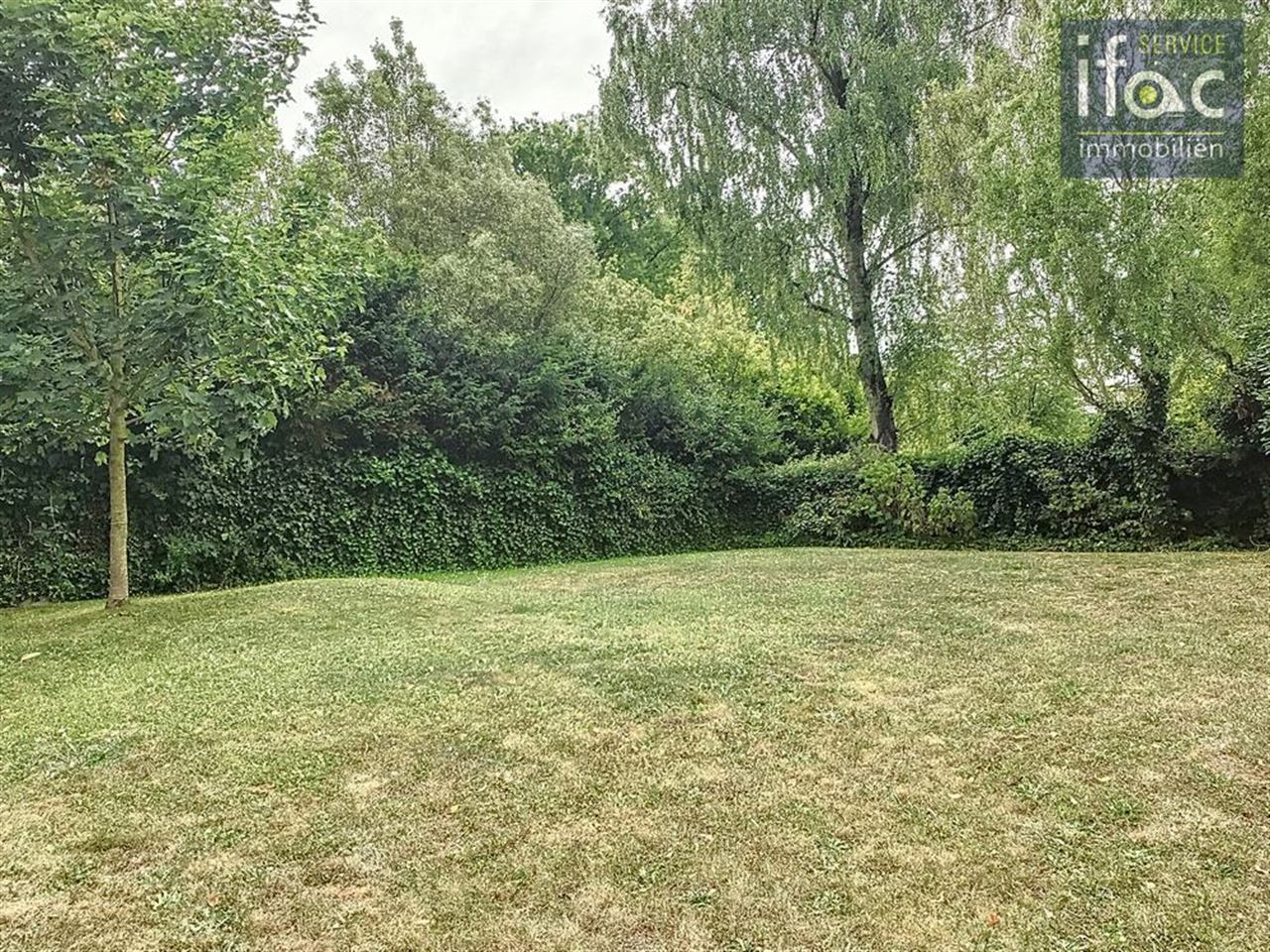 Prachtige villa op toplocatie, 6 slaapkamers en 2 badkamers