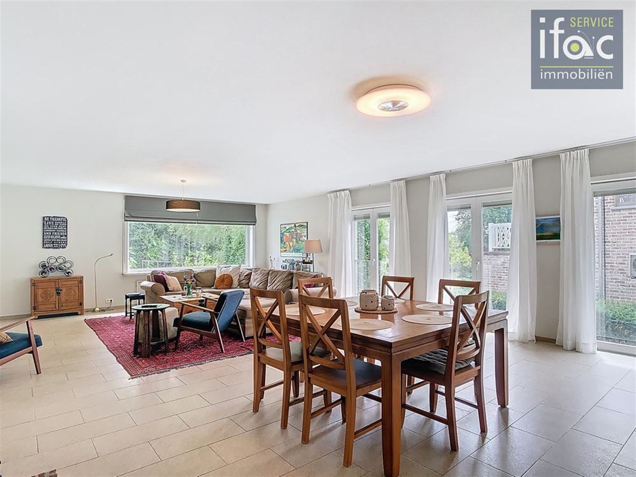 Prachtige villa op toplocatie, 6 slaapkamers en 2 badkamers