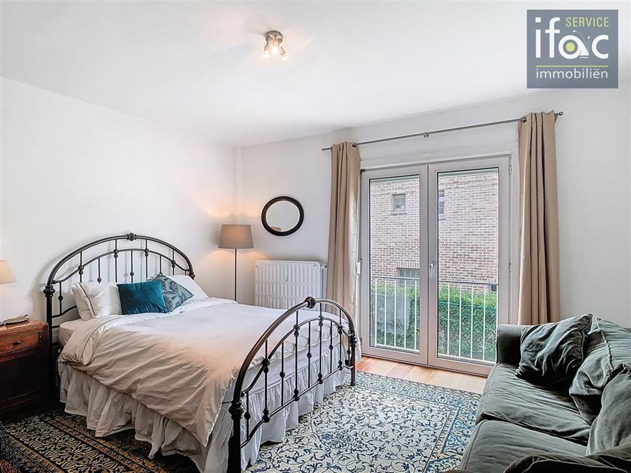 Prachtige villa op toplocatie, 6 slaapkamers en 2 badkamers