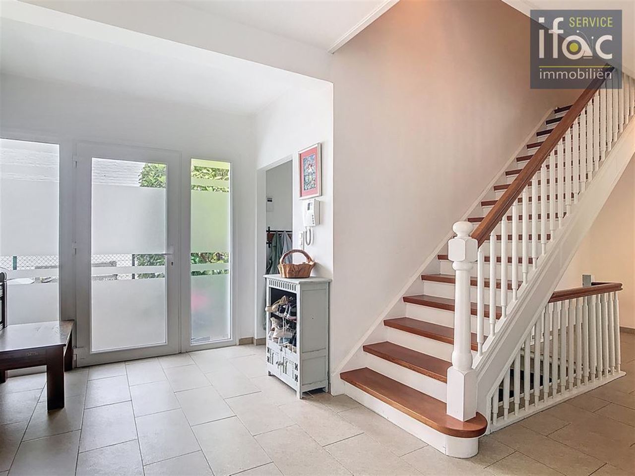 Prachtige villa op toplocatie, 6 slaapkamers en 2 badkamers