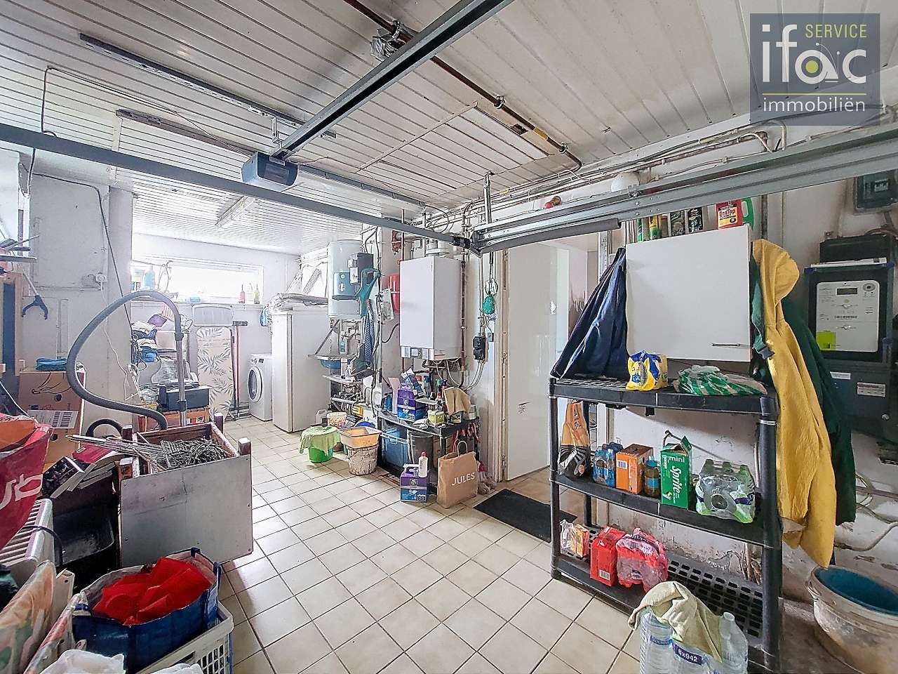 Te renoveren bungalow op zuidwest perceel van ±8 are