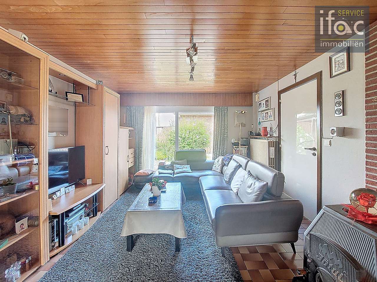 Te renoveren bungalow op zuidwest perceel van ±8 are