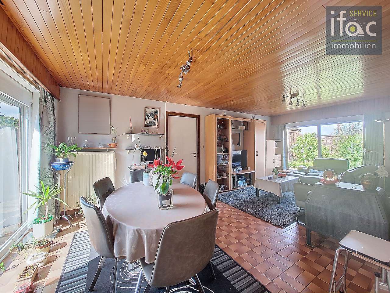 Te renoveren bungalow op zuidwest perceel van ±8 are