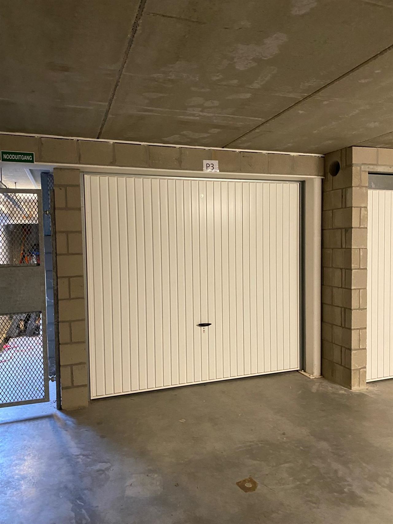 Garagebox - binnen - gesloten