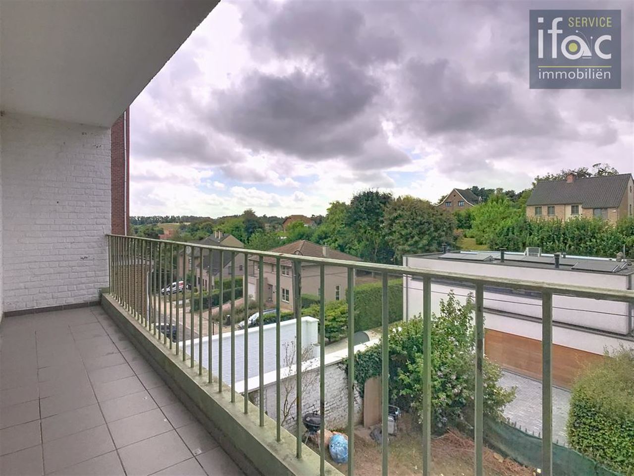 Opbrengsteigendom – 4 apts + garage