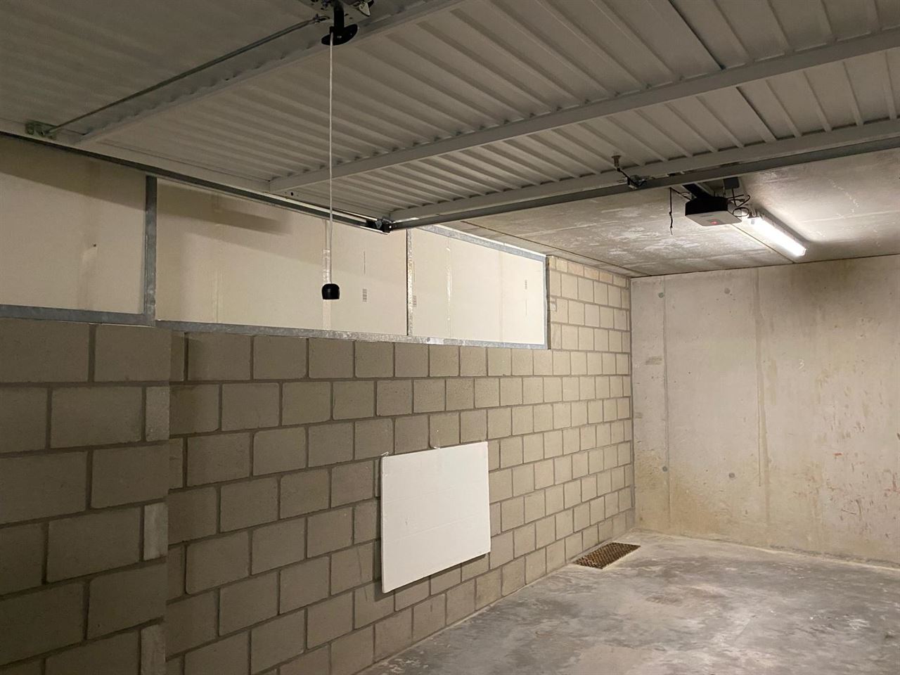 Garagebox - binnen - gesloten