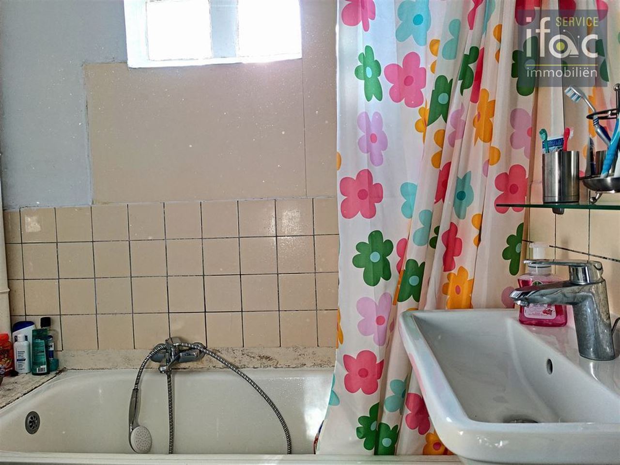 Opbrengsteigendom – 4 apts + garage