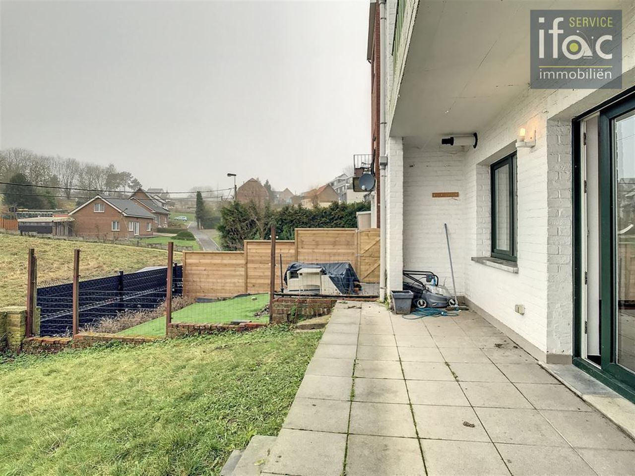 Opbrengsteigendom – 4 apts + garage