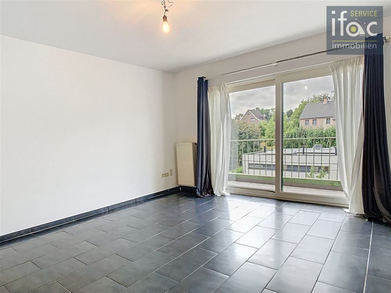 Opbrengsteigendom – 4 apts + garage