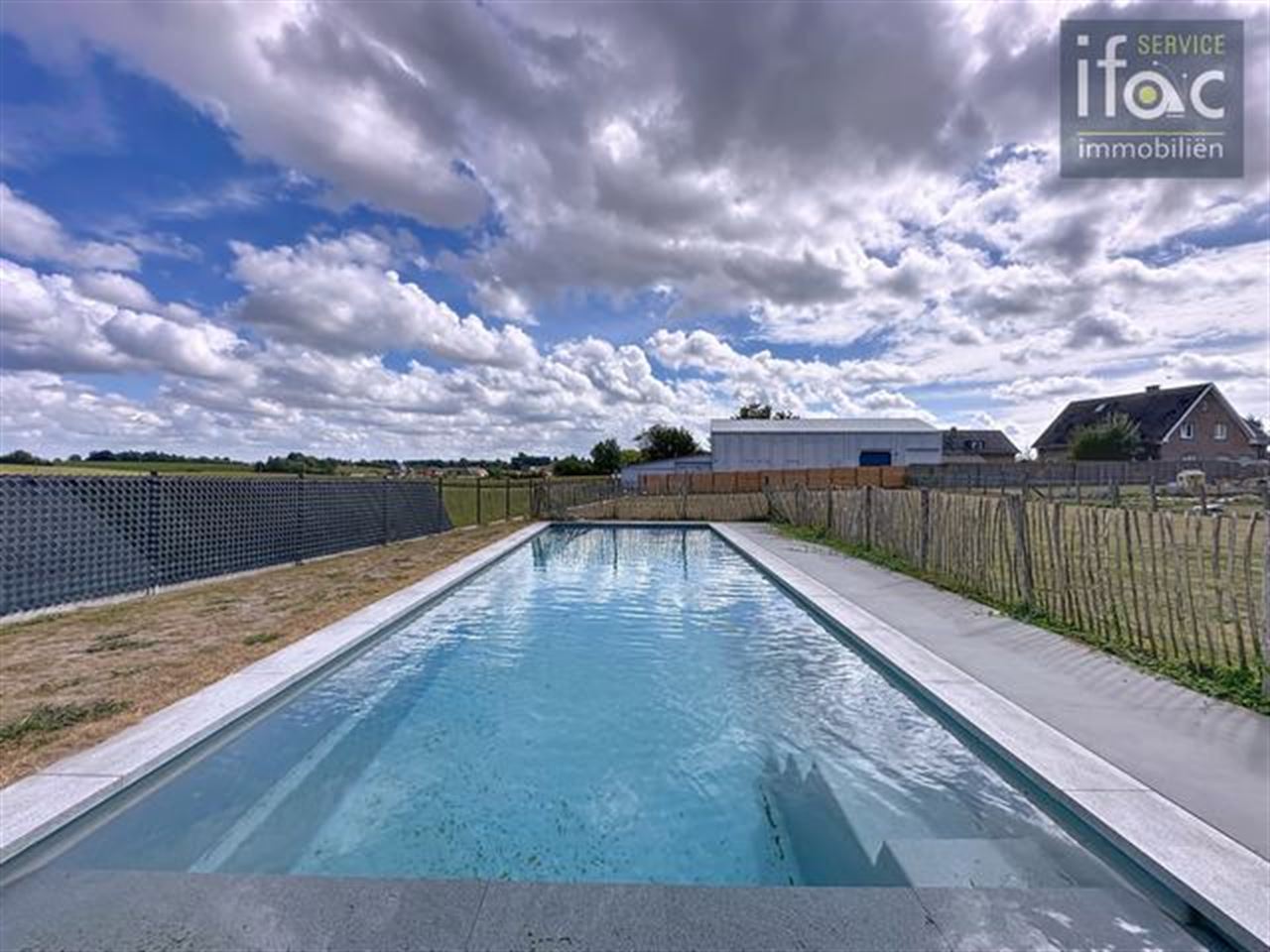 Energiezuinige villa met lichtrijke leefruimtes en grote tuin