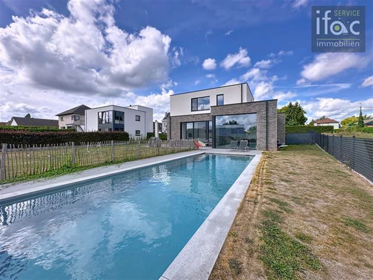 Energiezuinige villa met lichtrijke leefruimtes en grote tuin