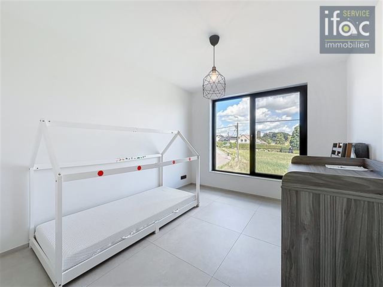 Energiezuinige villa met lichtrijke leefruimtes en grote tuin