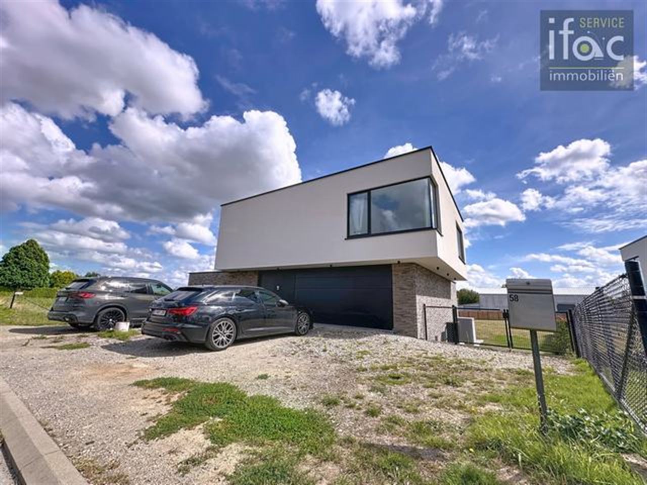 Energiezuinige villa met lichtrijke leefruimtes en grote tuin