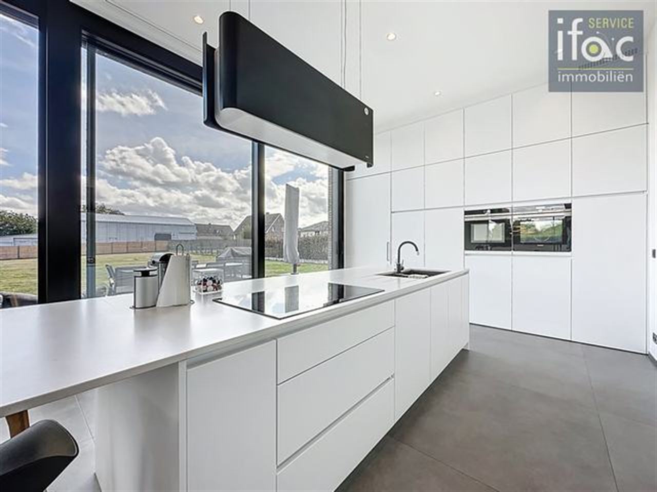 Energiezuinige villa met lichtrijke leefruimtes en grote tuin