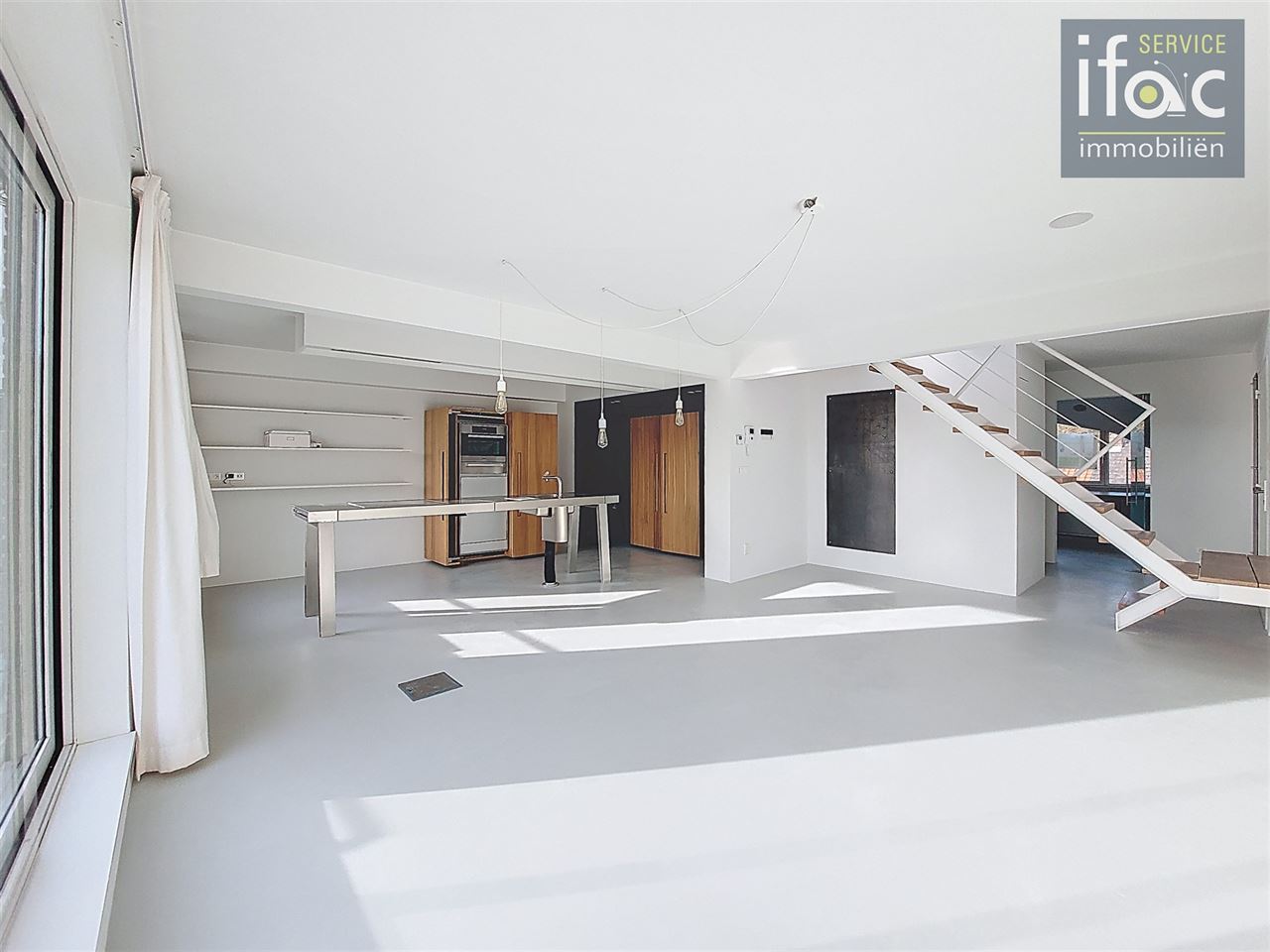 Luxe duplexappartement met zuidgericht terras in het centrum