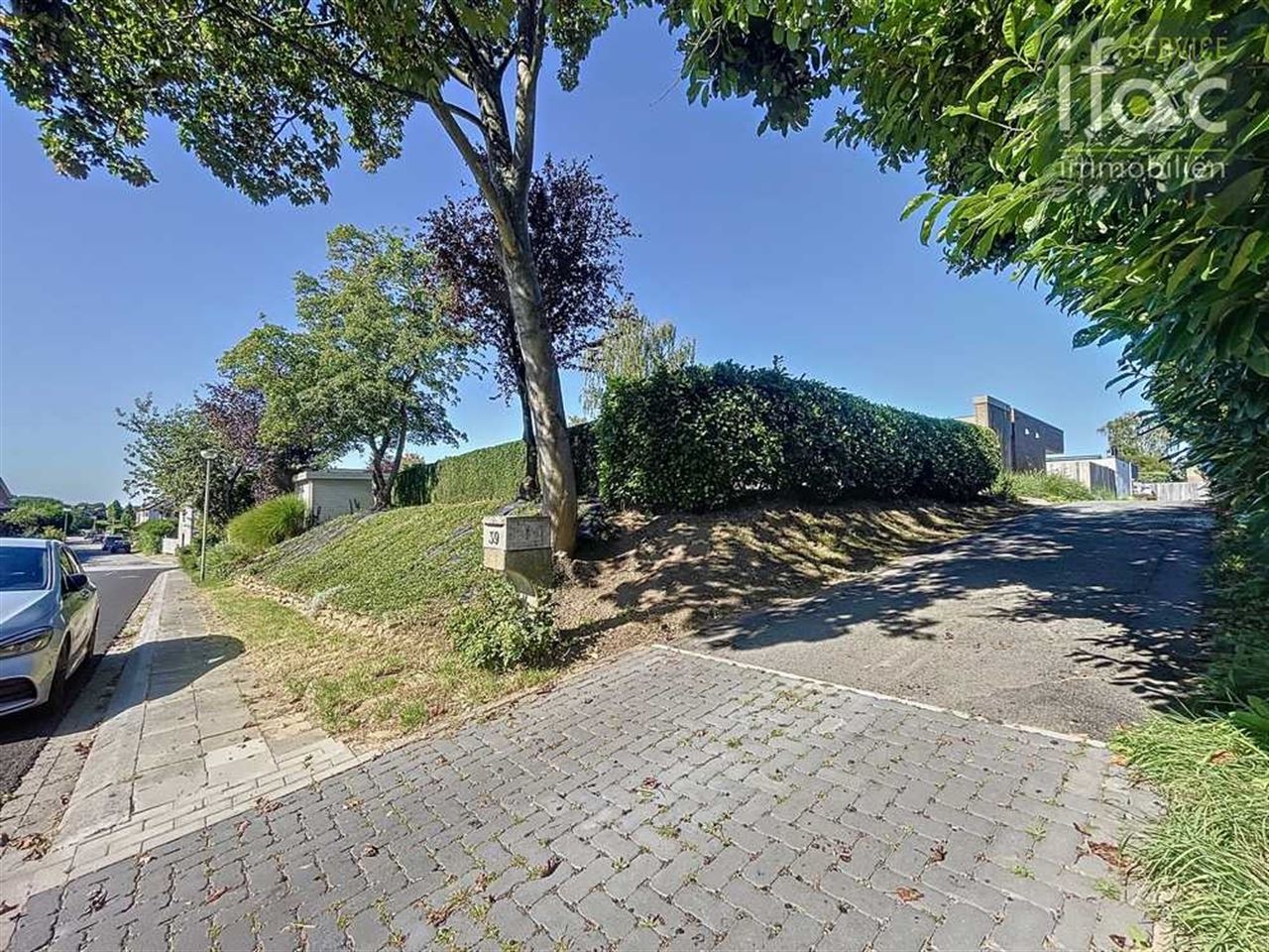 Luxurious bungalow with high-quality finishes and comfort