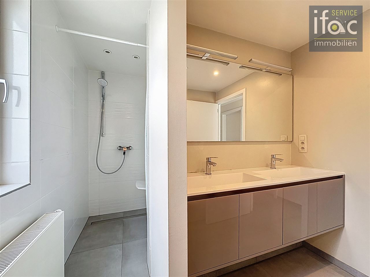 Luxurious bungalow with high-quality finishes and comfort