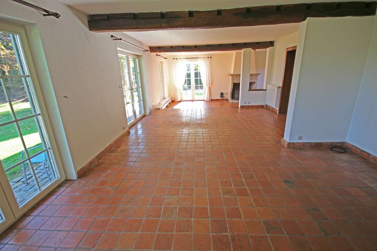 Ruime charmante villa gelegen aan de rand van het zoniënwoud