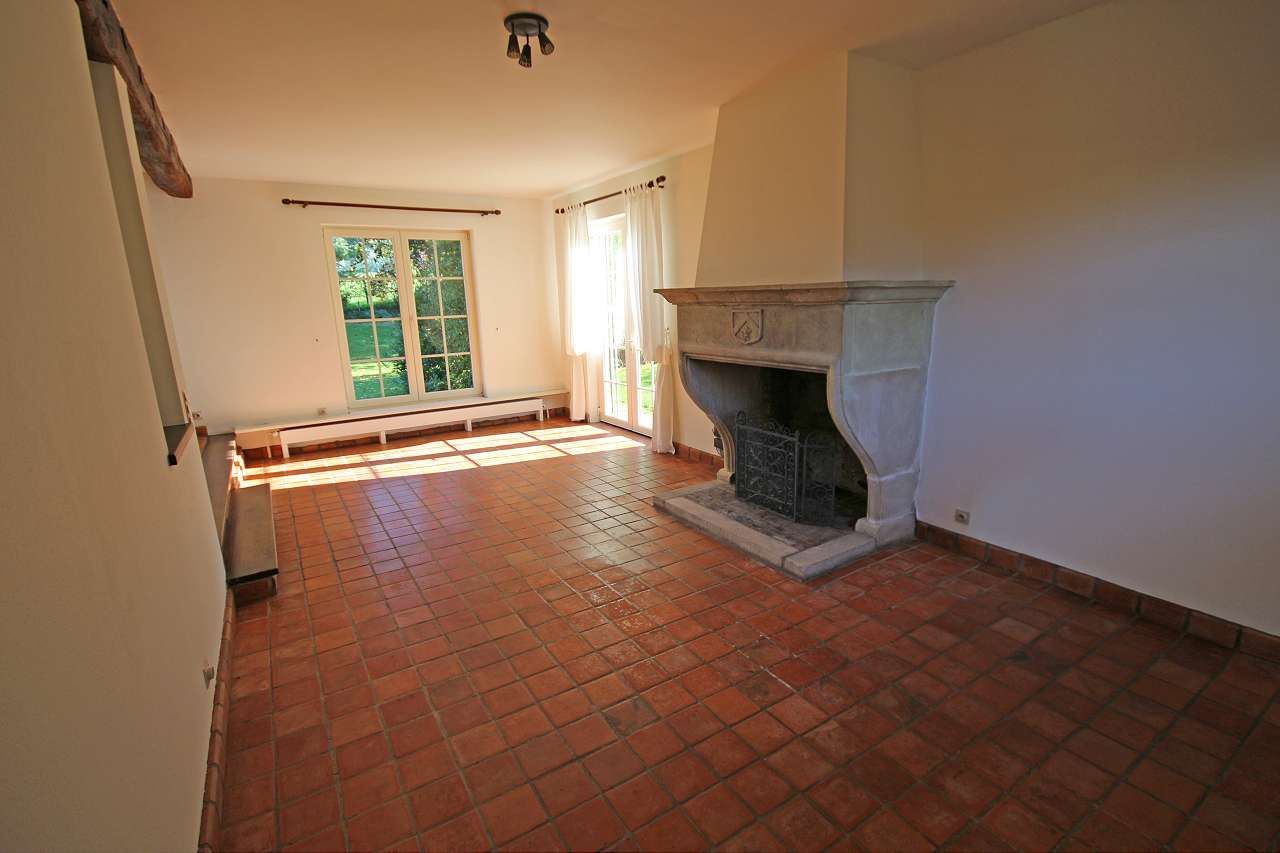 Ruime charmante villa gelegen aan de rand van het zoniënwoud