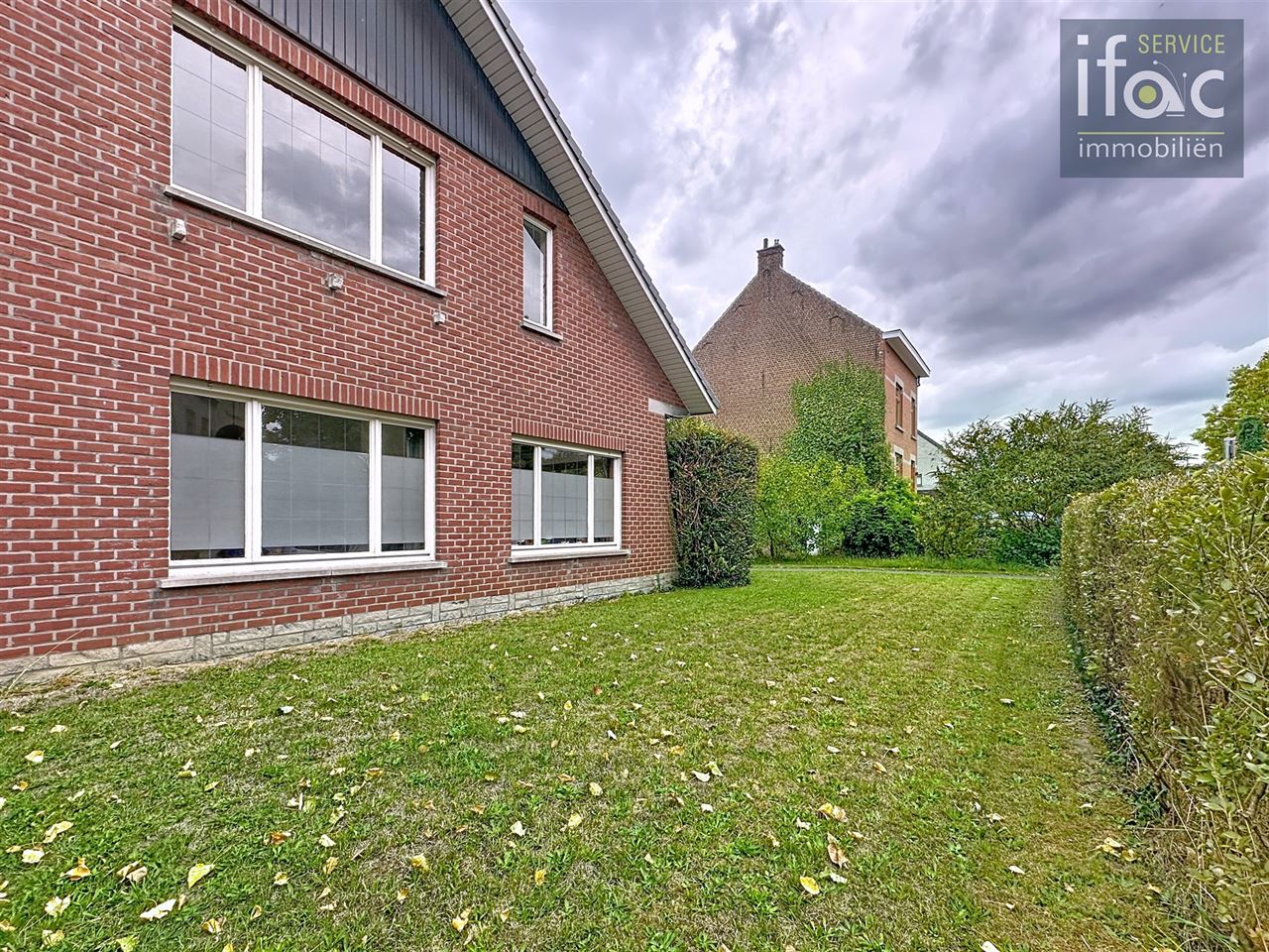 Super gelegen villa in het centrum van Sint-Joris-Weert