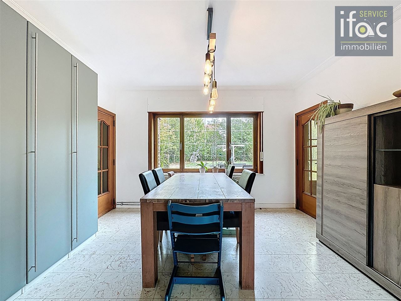 Super gelegen villa in het centrum van Sint-Joris-Weert