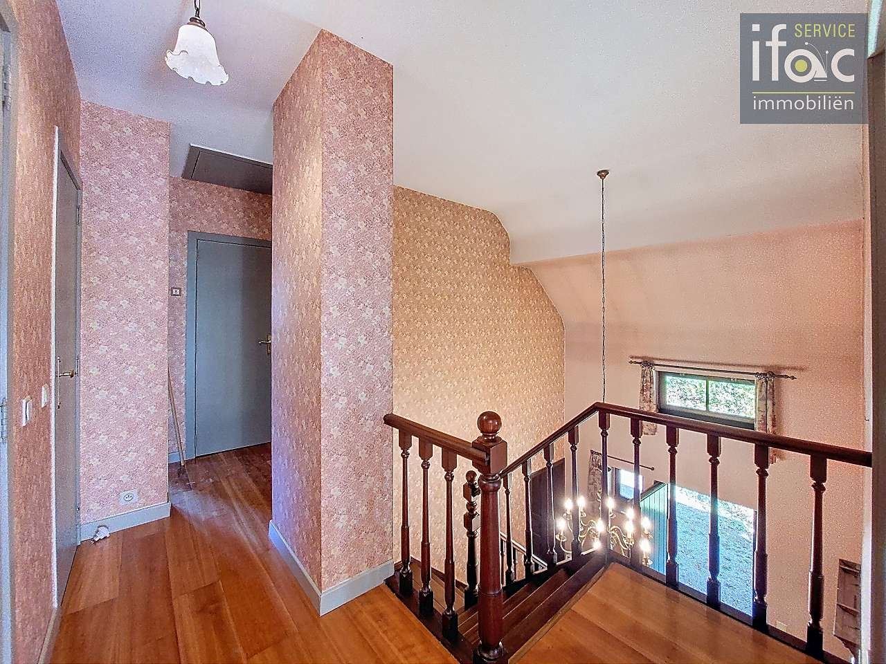 Idyllisch gelegen villa op ±33,40 are in hartje Eizer