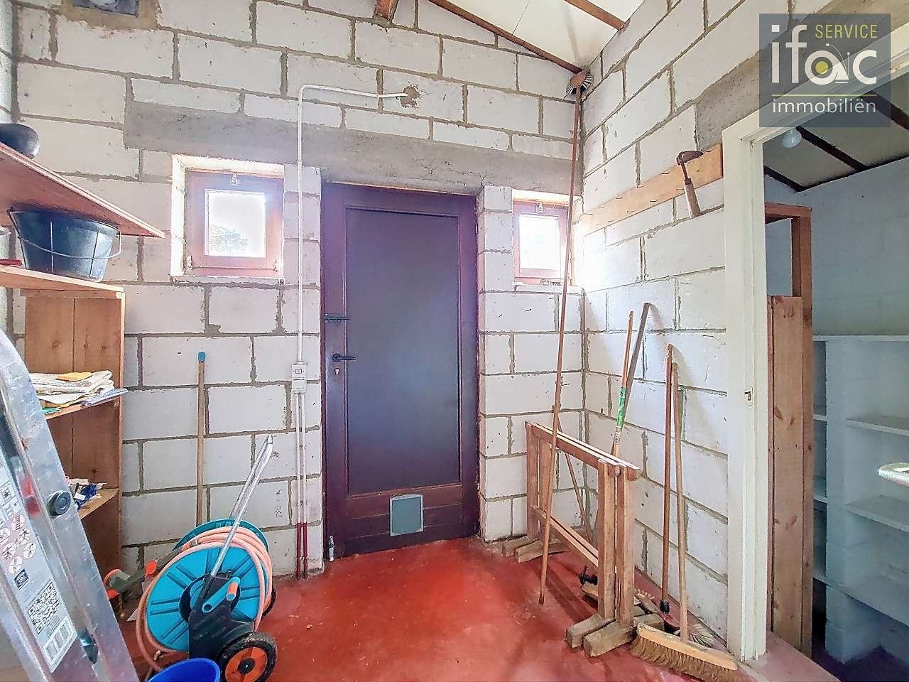 Idyllisch gelegen villa op ±33,40 are in hartje Eizer