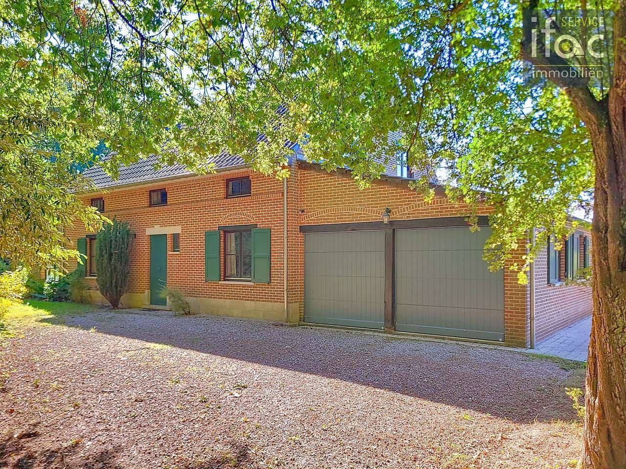 Idyllisch gelegen villa op ±33,40 are in hartje Eizer